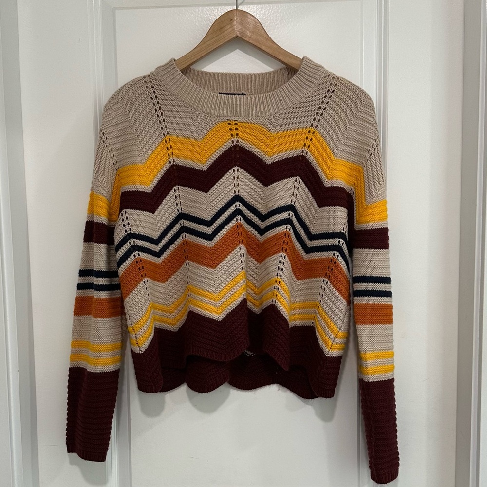 UK2LA Multicolor Chevron Knit Sweater Scallop Hem Boxy Fit